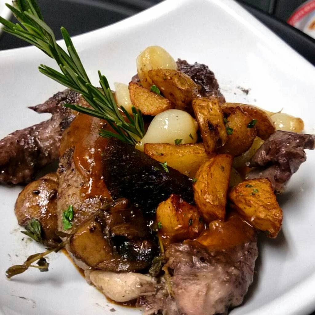 Quintessential Dining and Nightlife | night club | 149 N Main St, St Charles, MO 63301, USA | 6364432211 OR +1 636-443-2211