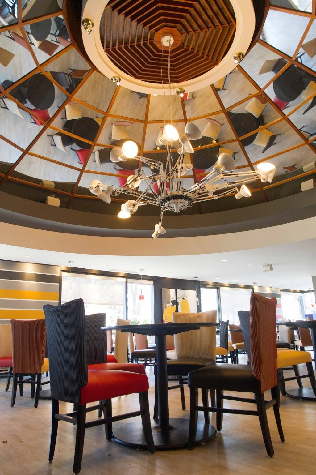 JAJA Concorde | restaurant | 1225 Cours du Général de Montcalm, Québec, QC G1R 2L5, Canada | 5818140877 OR +1 581-814-0877