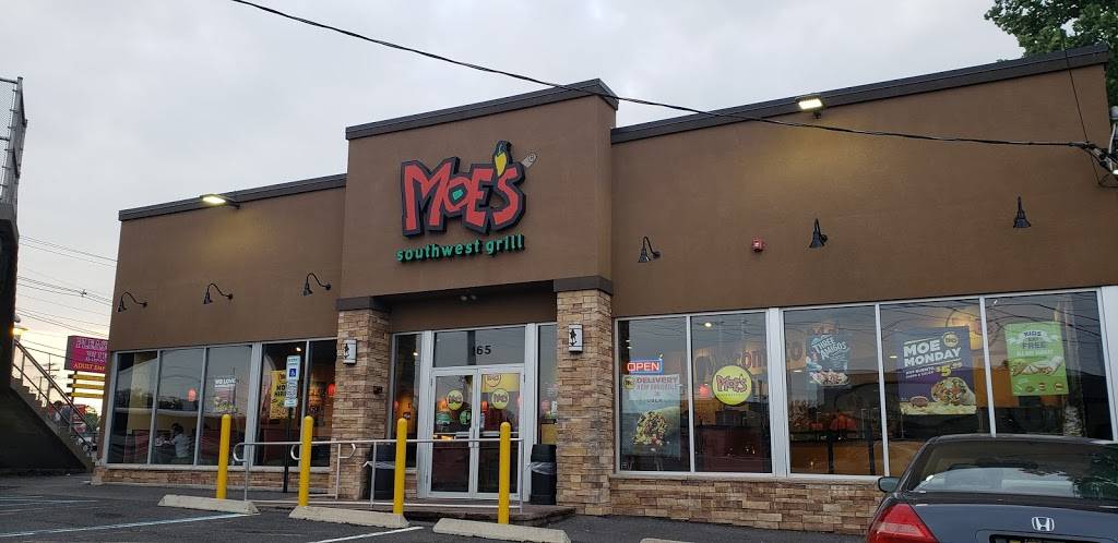 Moes Southwest Grill | restaurant | 165 US-46, Saddle Brook, NJ 07663, USA | 2018807725 OR +1 201-880-7725