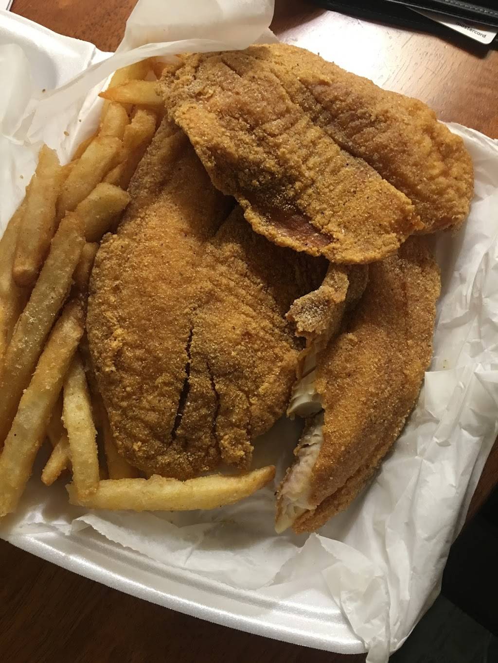 St.Louis Fish & Chicken Grill - Restaurant | 10010 Halls ...