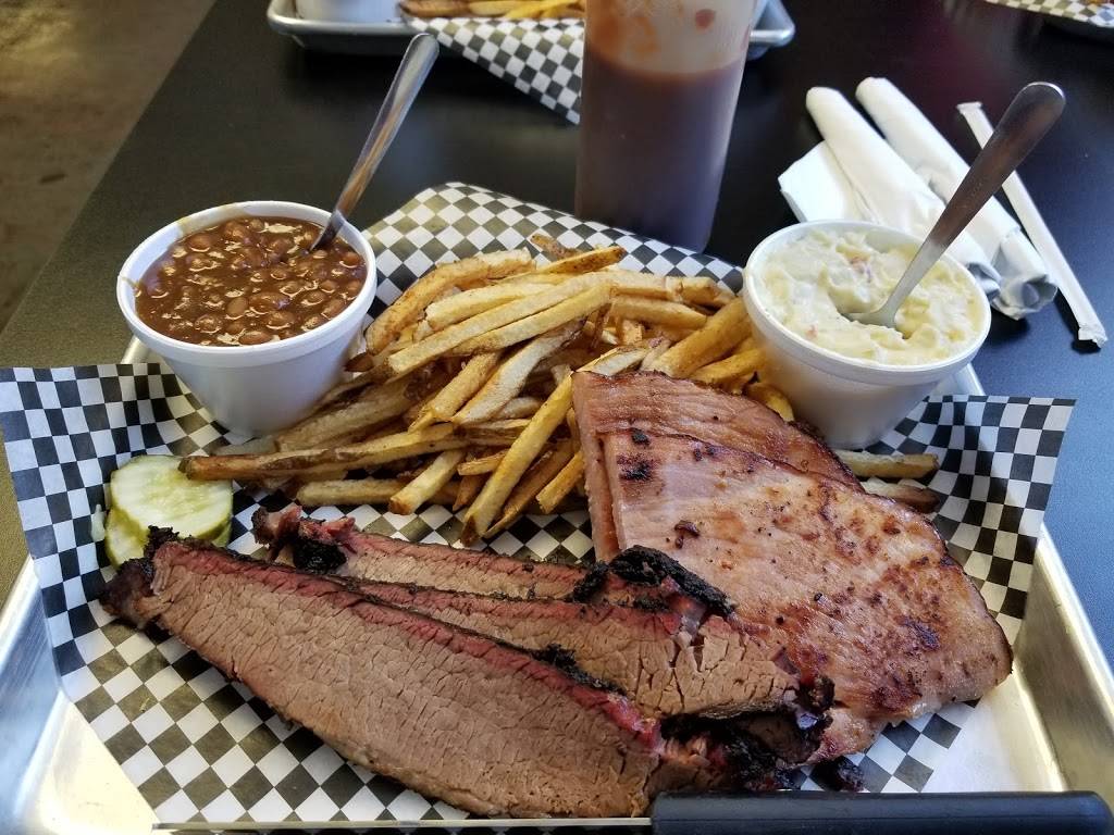 Shawnee Mound BBQ | restaurant | 112 Rives Rd, Clinton, MO 64735, USA | 6605251695 OR +1 660-525-1695
