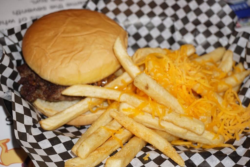 Blue Ribbon Diner | restaurant | 900 E Shawntel Smith Blvd, Muldrow, OK 74948, USA | 9184277909 OR +1 918-427-7909