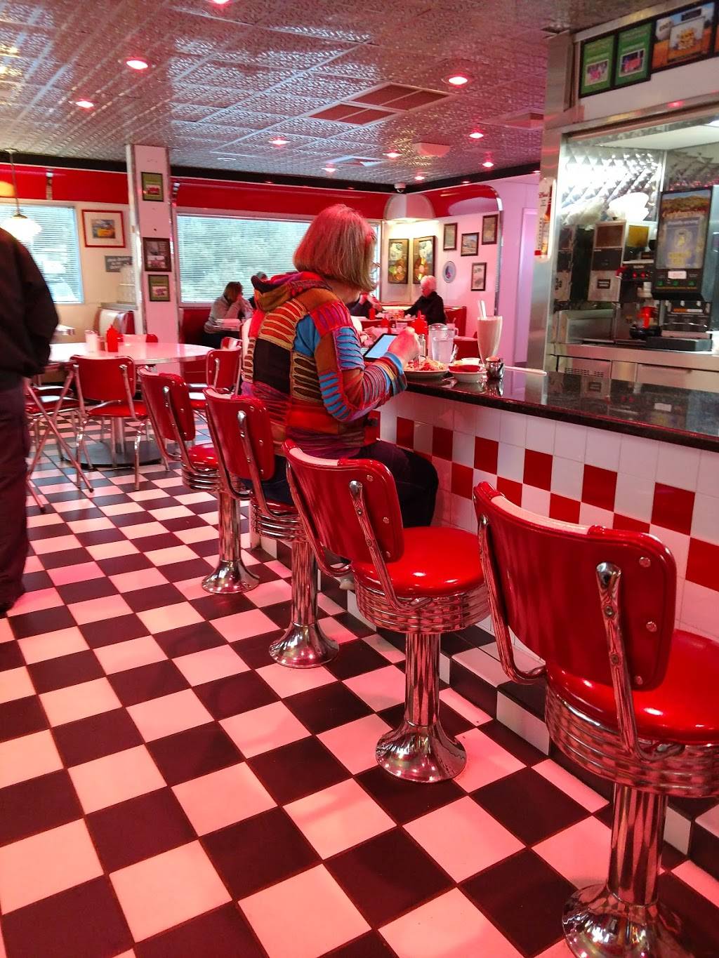 Blast From the Past Diner 114 Sokokis Trail, East Waterboro, ME 04030