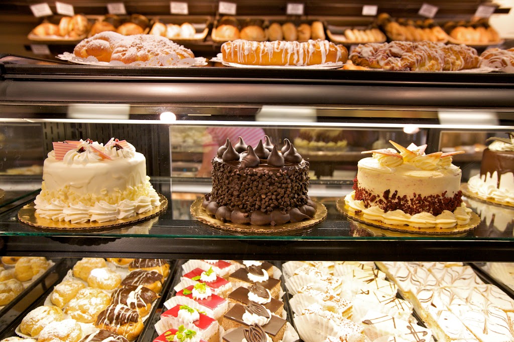 Importicos Bakery Cafe | bakery | 3800 SE Dixie Hwy, Stuart, FL 34997, USA | 7722860204 OR +1 772-286-0204