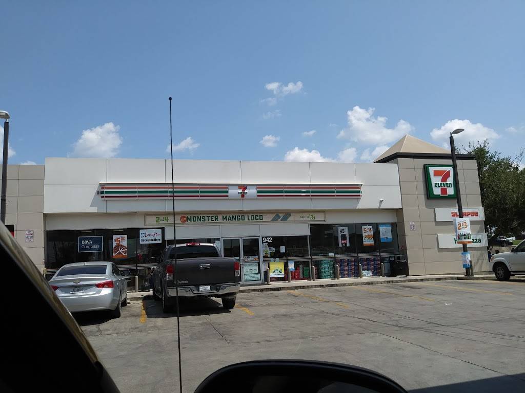 7-Eleven | bakery | 942 Kitty Hawk Rd, Universal City, TX 78148, USA | 2106590532 OR +1 210-659-0532
