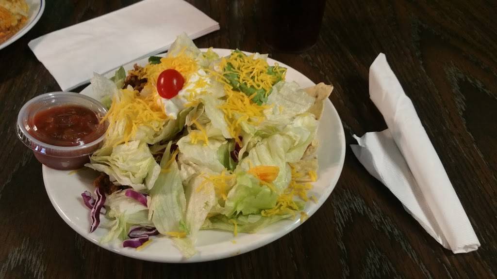 Claunch Café | cafe | 400 S Main St, Tuscumbia, AL 35674, USA | 2563860222 OR +1 256-386-0222