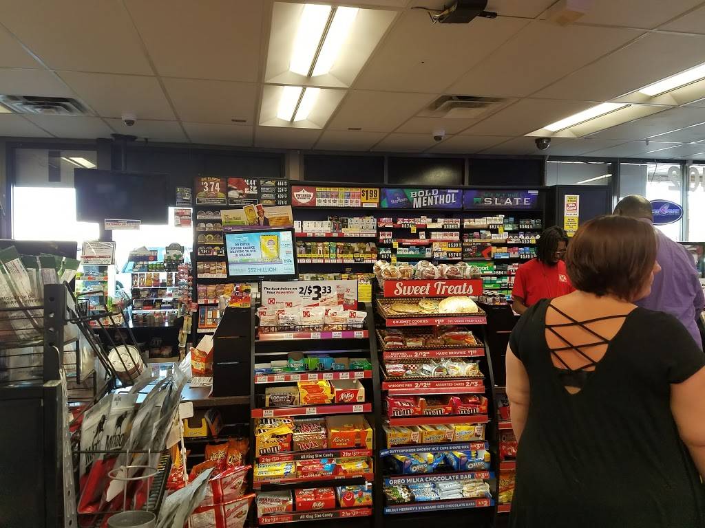Circle K | meal takeaway | 3402 N 35th Ave, Phoenix, AZ 85017, USA | 6024844500 OR +1 602-484-4500