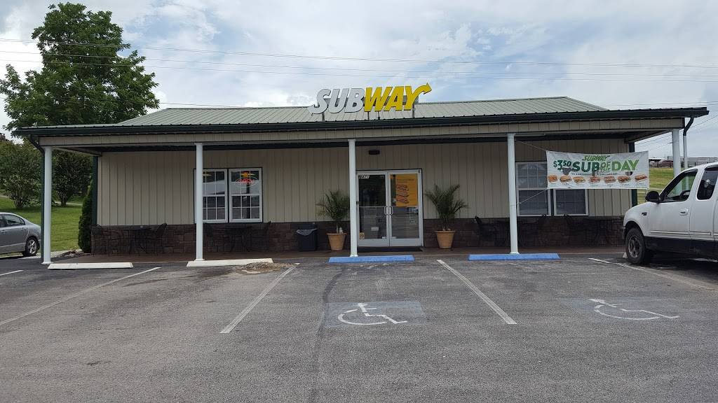 Subway | restaurant | 8471 TN-111, Byrdstown, TN 38549, USA | 9318641010 OR +1 931-864-1010