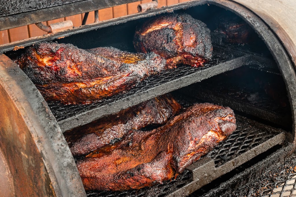 Kings Texas Smokehouse | restaurant | 1029 TX-55, Camp Wood, TX 78833, USA | 8305974242 OR +1 830-597-4242