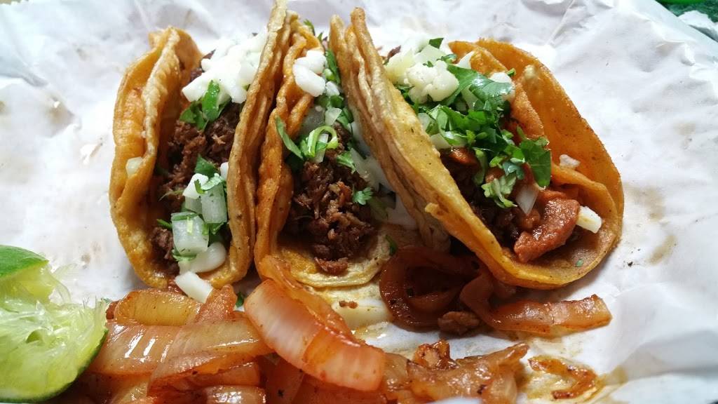 El Taco Tako Mexican Food | restaurant | 202 S Chestnut St, Arcola, IL 61910, USA | 2172684900 OR +1 217-268-4900