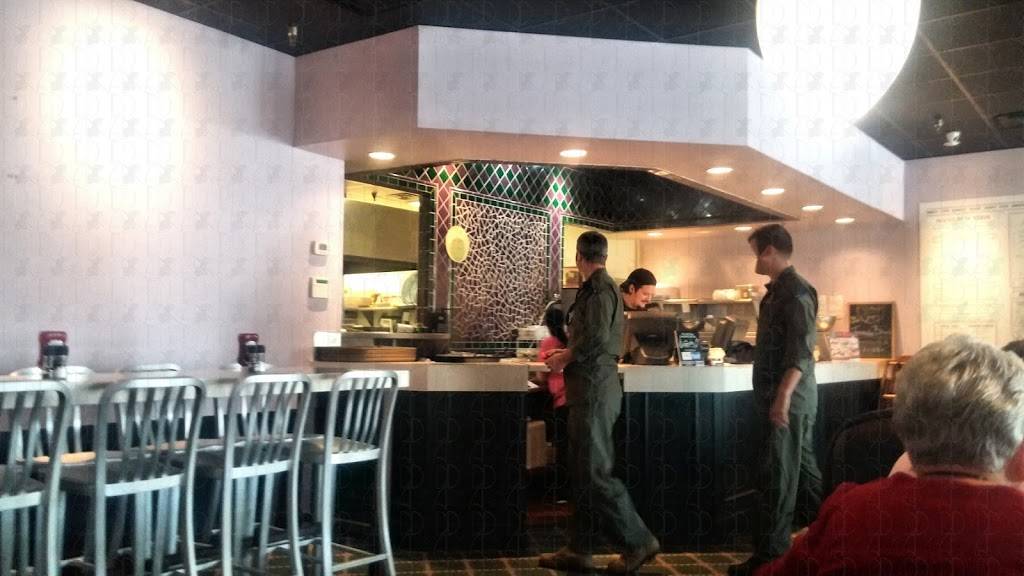 The Loop Pizza Grill | restaurant | 550 Wells Rd # 1, Orange Park, FL 32073, USA | 9042690756 OR +1 904-269-0756