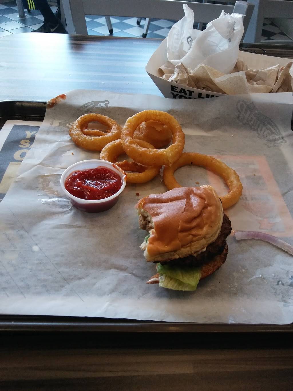 Hardees | restaurant | 2399 SE Baya Dr, Lake City, FL 32025, USA | 3867520393 OR +1 386-752-0393