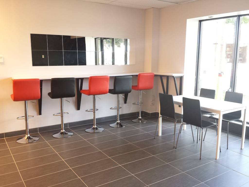 Casa Express | restaurant | 80 Boulevard Sainte-Foy, Longueuil, QC J4J 1W4, Canada | 4502861000 OR +1 450-286-1000