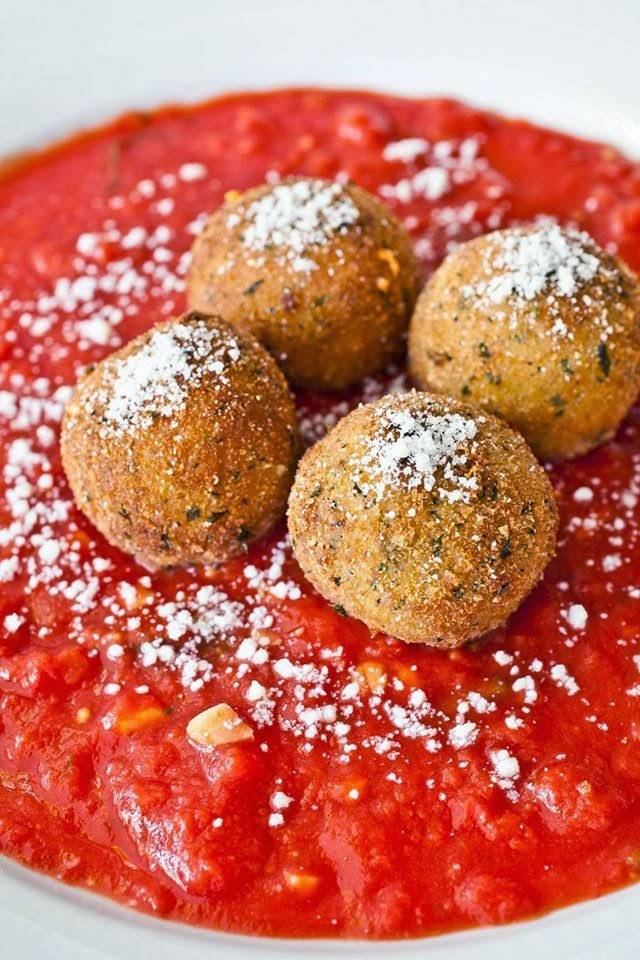 Federal Hill Pizza - Warren | restaurant | 495 Main St, Warren, RI 02885, USA | 4012450045 OR +1 401-245-0045