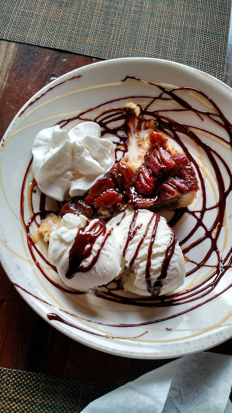 Chester Brunnenmeyers Bar & Grill | restaurant | 733 E Main St, Blue Ridge, GA 30513, USA | 7062582539 OR +1 706-258-2539