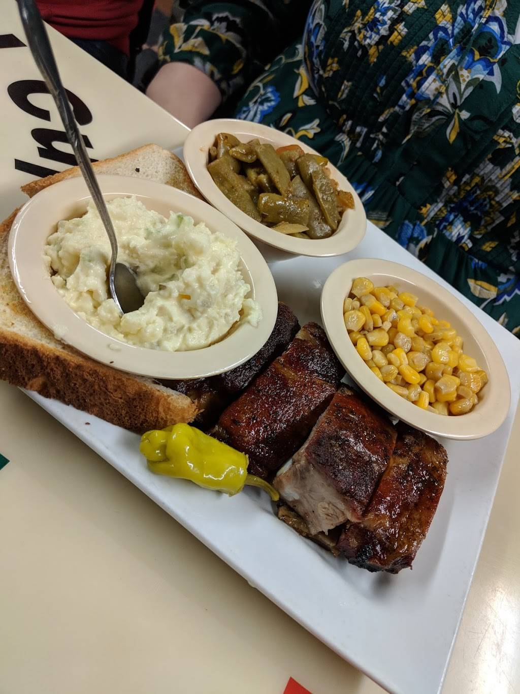Hickory House Barbecue | restaurant | 600 S Riverfront Blvd, Dallas, TX 75207, USA | 2147470758 OR +1 214-747-0758
