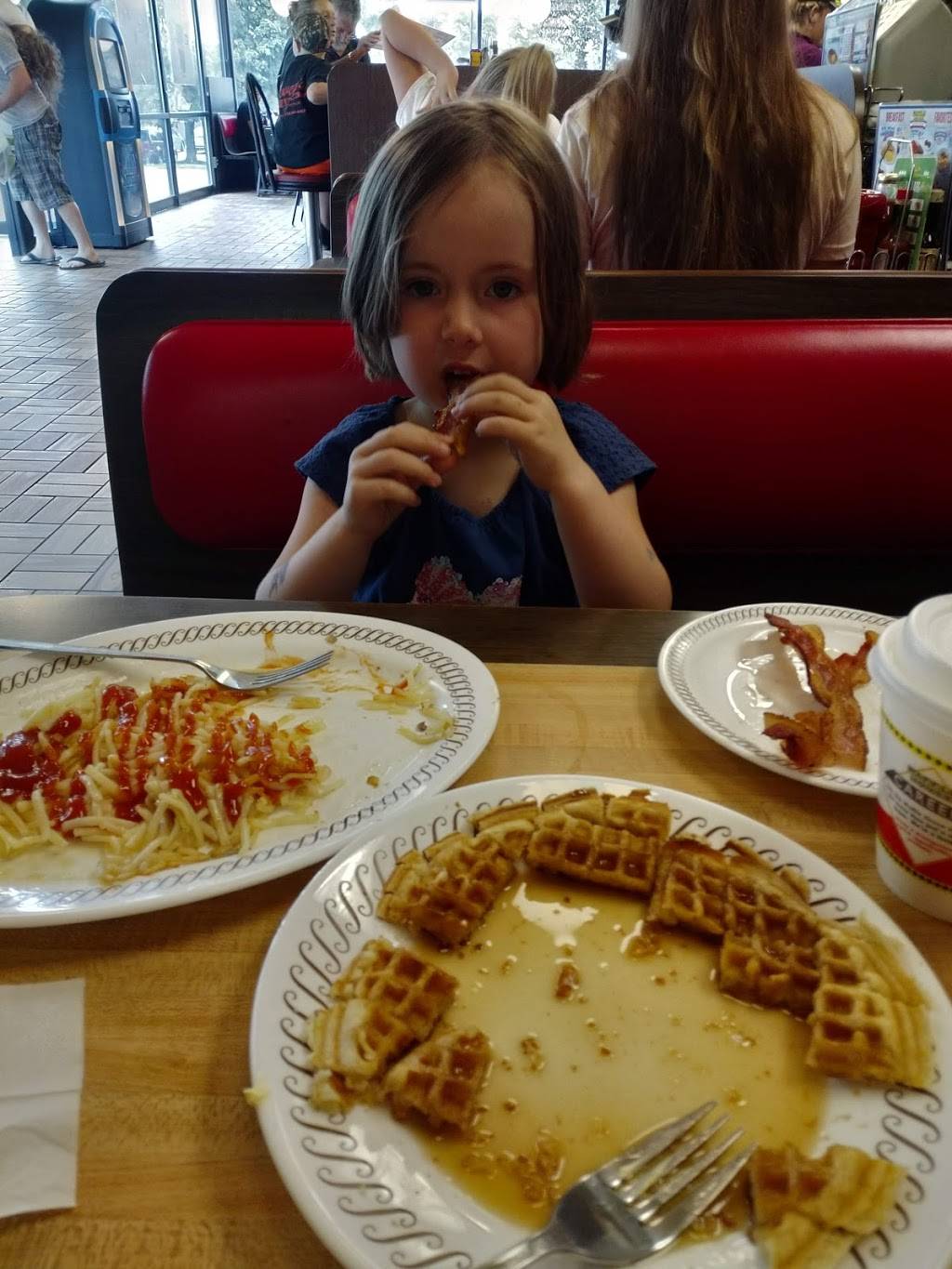 Waffle House Meal takeaway 175 Commerce Ct, KY 40324, USA