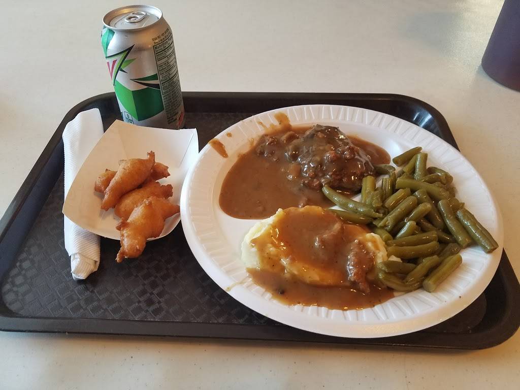 Maes Restaurant | restaurant | 300 Main St, Seven Springs, NC 28578, USA | 2525691779 OR +1 252-569-1779