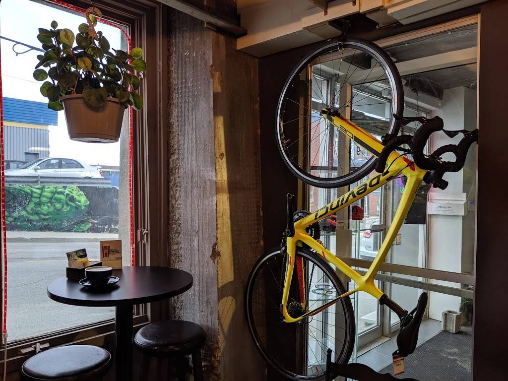 Café-Vélo des Nations | cafe | 9 Rue de la Glacière, Sherbrooke, QC J1H 3P2, Canada | 8194160706 OR +1 819-416-0706