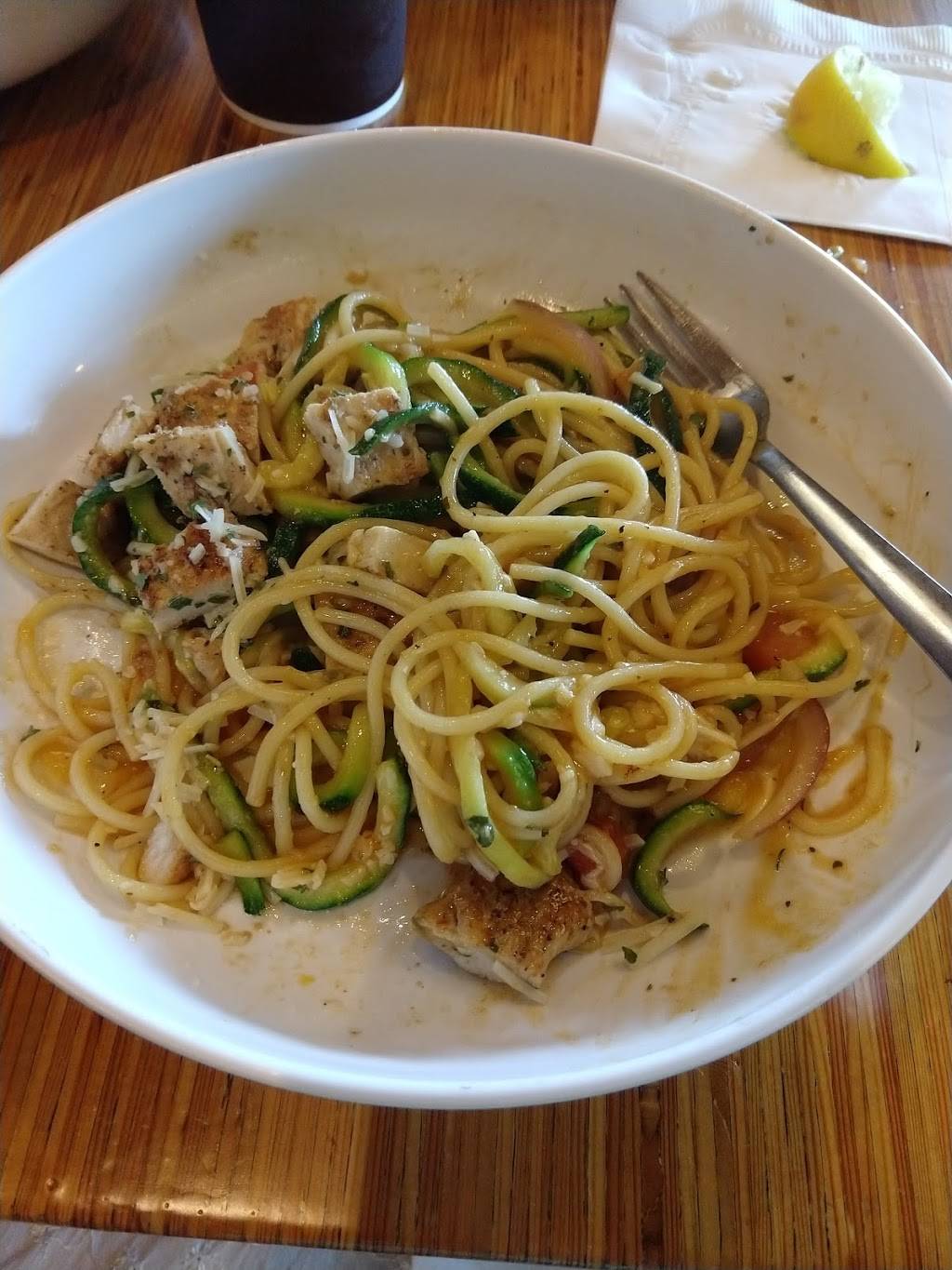 Noodles and Company Restaurant 2801 Pine Lake Rd, Lincoln, NE 68516