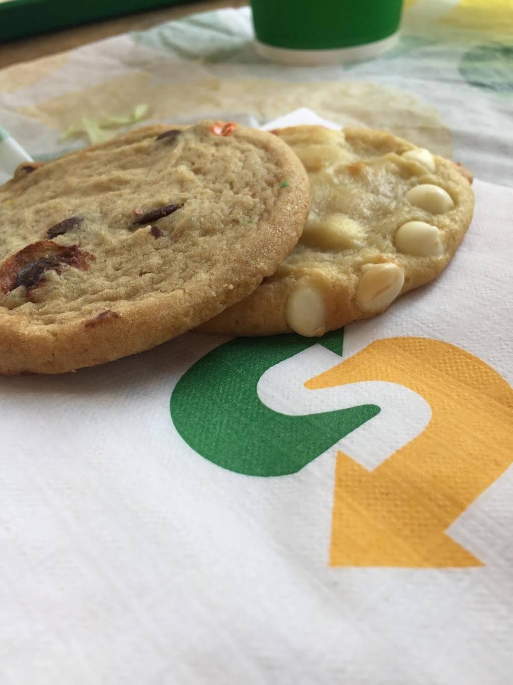 Restaurant SUBWAY | restaurant | 324 Boulevard de la Marine, Varennes, QC J3X 1Z4, Canada | 4509291969 OR +1 450-929-1969