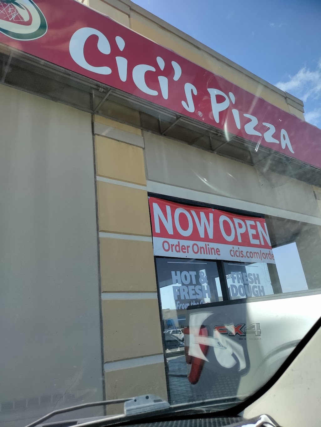 Cicis Pizza Meal takeaway 2025 W Lincoln St, Harlingen, TX 78552, USA