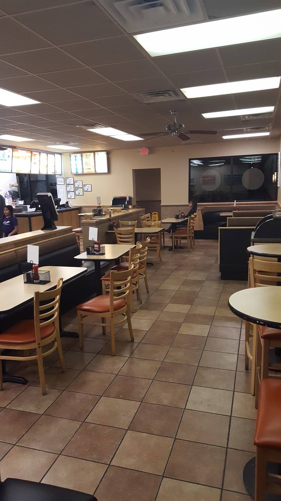 Dairy Queen Store | restaurant | 201 E Audie Murphy Pkwy, Farmersville, TX 75442, USA | 9727828492 OR +1 972-782-8492