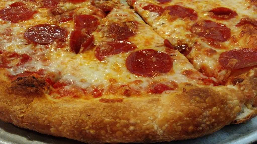 Ciros Pizza & Subs | restaurant | 430 E Main St, Independence, VA 24348, USA | 2767739100 OR +1 276-773-9100