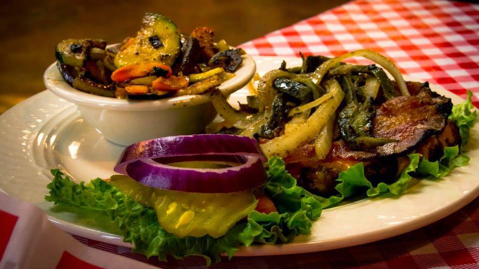 Charlies Old Fashioned Burgers | restaurant | Suite 113, 604 TX-78, Farmersville, TX 75442, USA | 9727827900 OR +1 972-782-7900