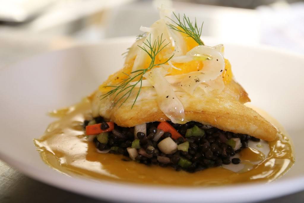 The Lake Room | restaurant | 3386 Shoreline Dr, Navarre, MN 55392, USA | 9528554333 OR +1 952-855-4333