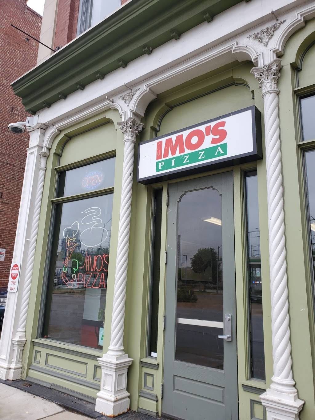 Imos Pizza | meal delivery | 904 S 4th St, St. Louis, MO 63102, USA | 3144214667 OR +1 314-421-4667