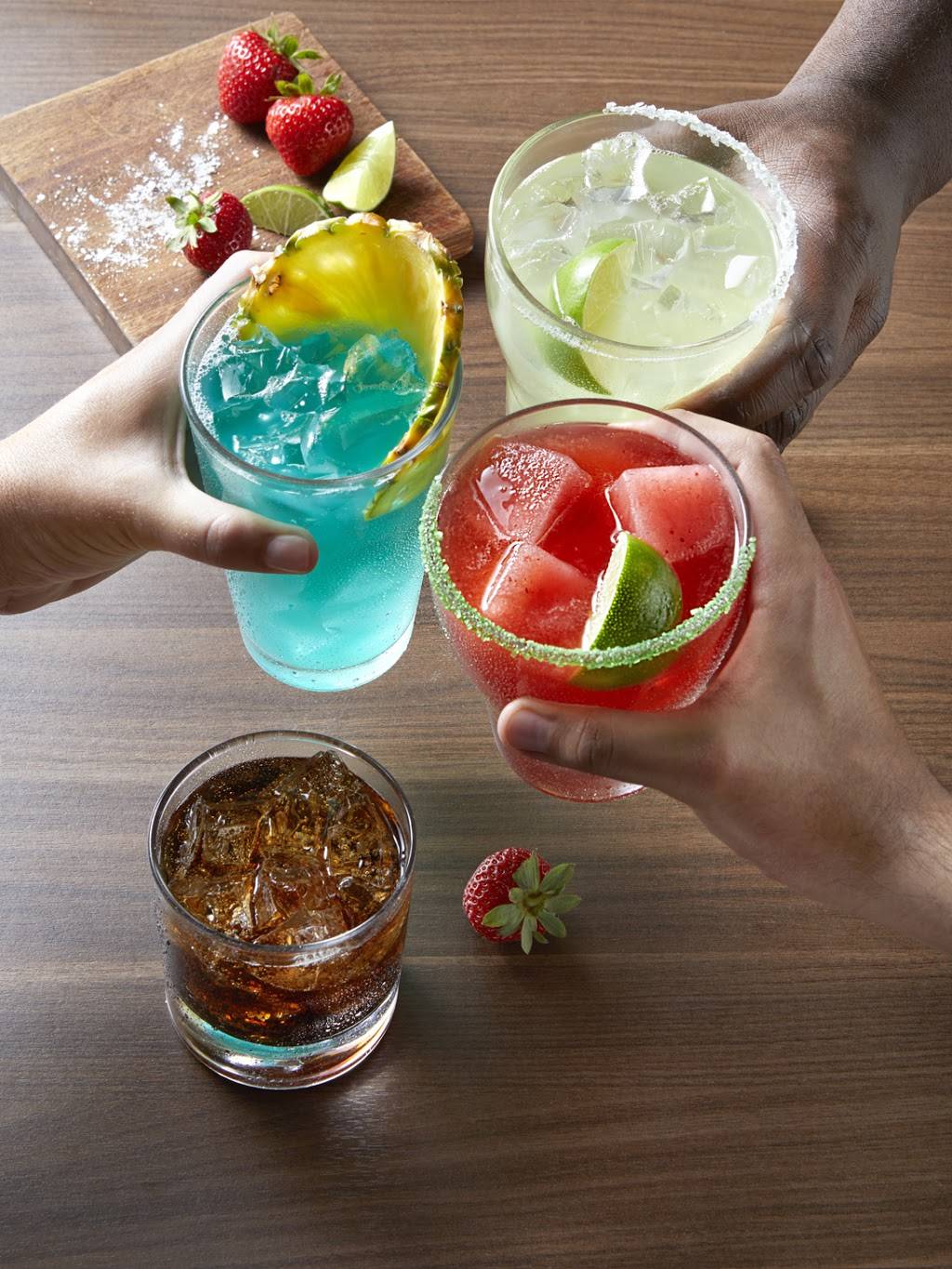 Dave & Busters | restaurant | 13857 Riverport Dr, Maryland Heights, MO 63043, USA | 3142098015 OR +1 314-209-8015
