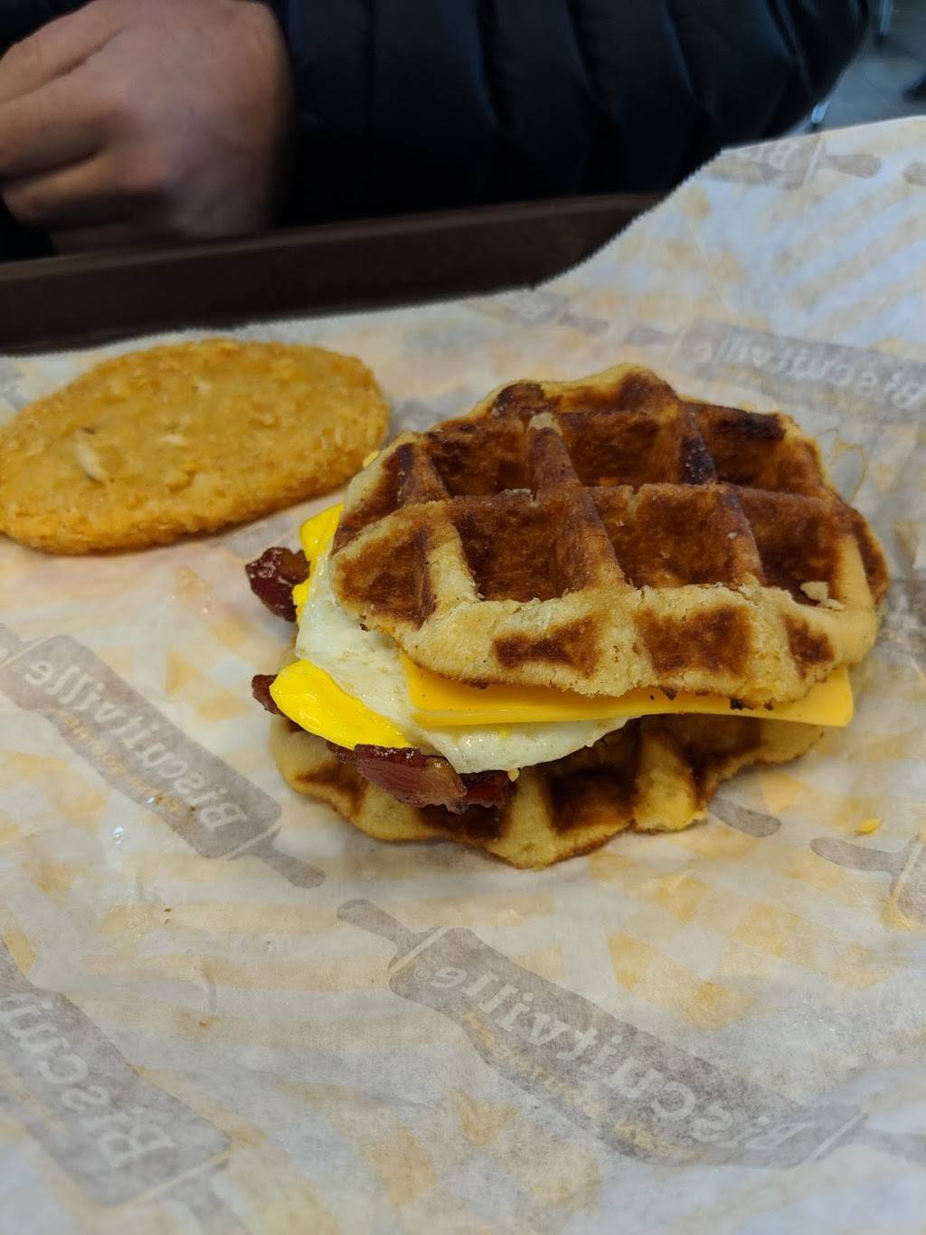 Biscuitville | cafe | 3801 Sutton Way, High Point, NC 27265, USA | 3368123607 OR +1 336-812-3607