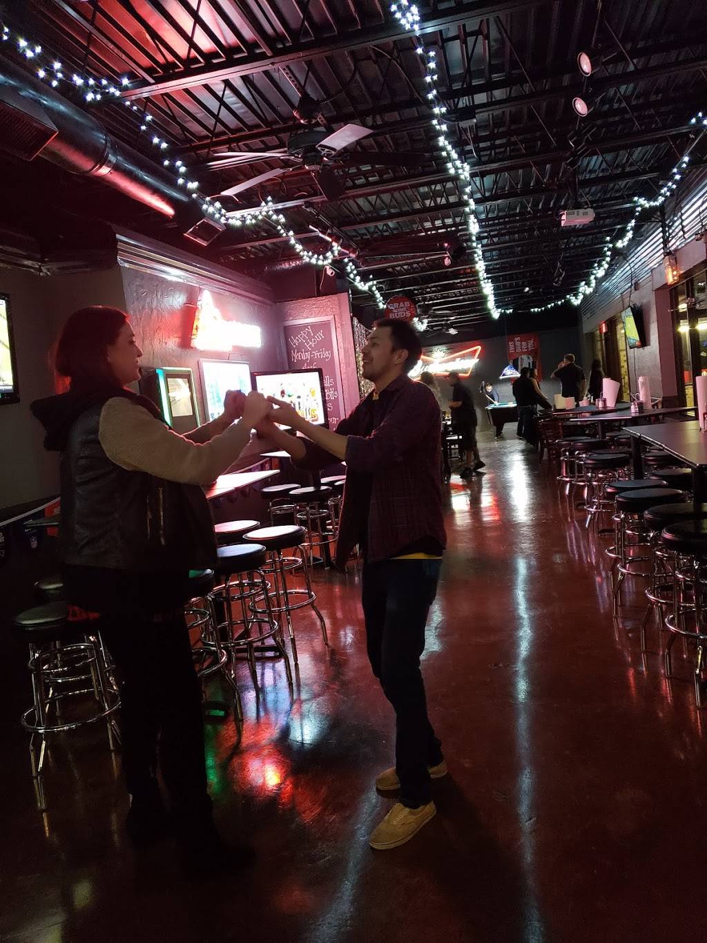 The Backstreet Bar & Grill | restaurant | 104 Navajo Dr, Keller, TX 76248, USA | 8173377917 OR +1 817-337-7917