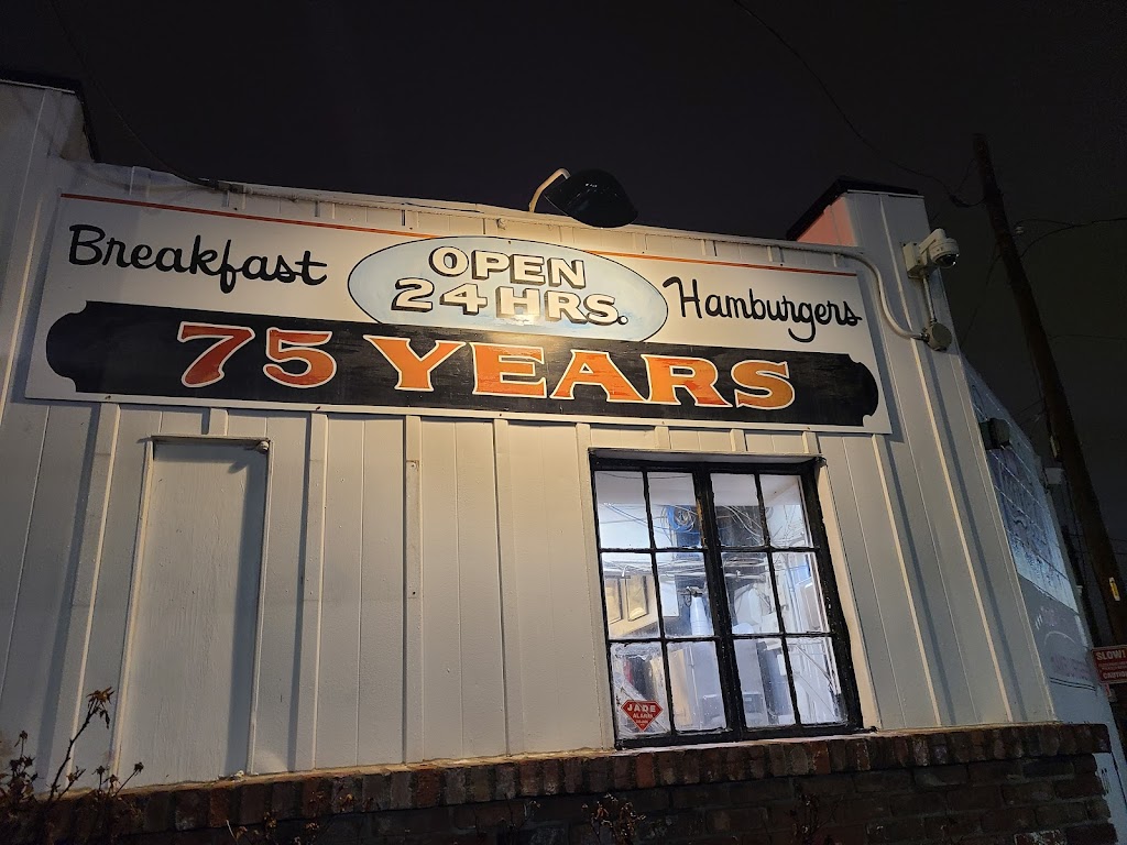 Town Topic Hamburgers Broadway | restaurant | 2021 Broadway Blvd, Kansas City, MO 64108, USA | 8168422298 OR +1 816-842-2298