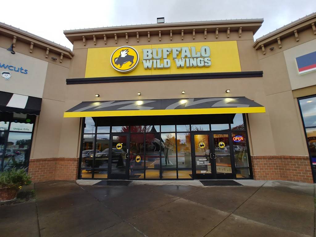 Buffalo Wild Wings | meal takeaway | 2219 NW, NE Allie Ave #1440, Hillsboro, OR 97124, USA | 5036459424 OR +1 503-645-9424