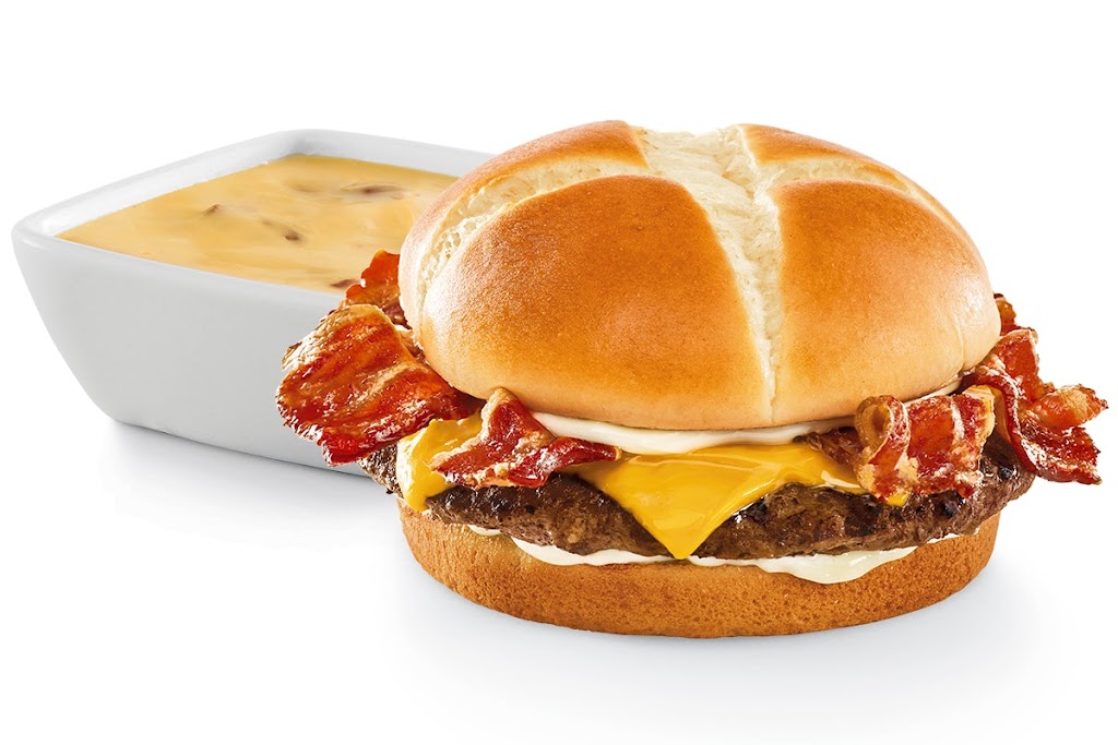 Red Robin Gourmet Burgers and Brews | restaurant | 4805 S Loop 289, Lubbock, TX 79423, USA | 8067944800 OR +1 806-794-4800