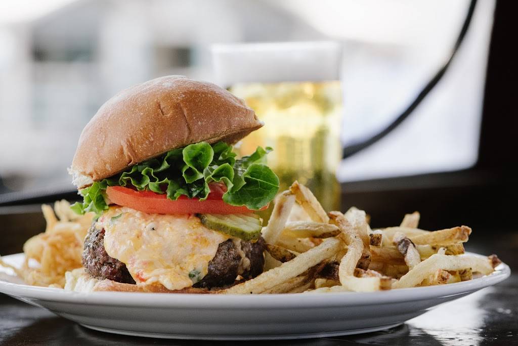 Poes Tavern - Wrightsville Beach | restaurant | 212 Causeway Dr, Wrightsville Beach, NC 28480, USA | 9105092739 OR +1 910-509-2739