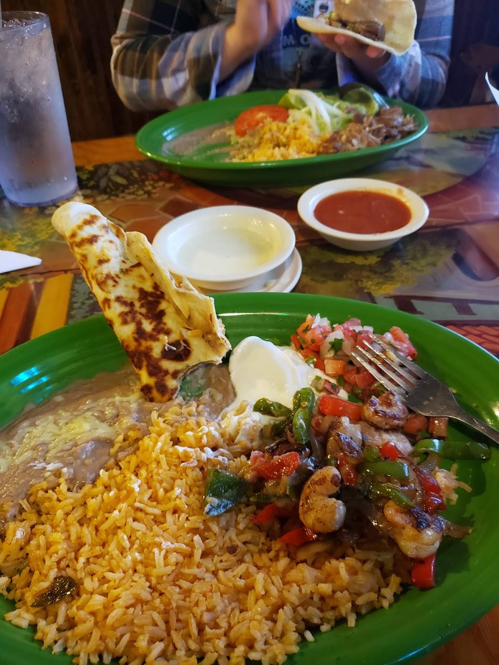 El Guadalajara | restaurant | 207 Dexter L Woods Memorial Blvd, Waynesboro, TN 38485, USA | 9317226220 OR +1 931-722-6220