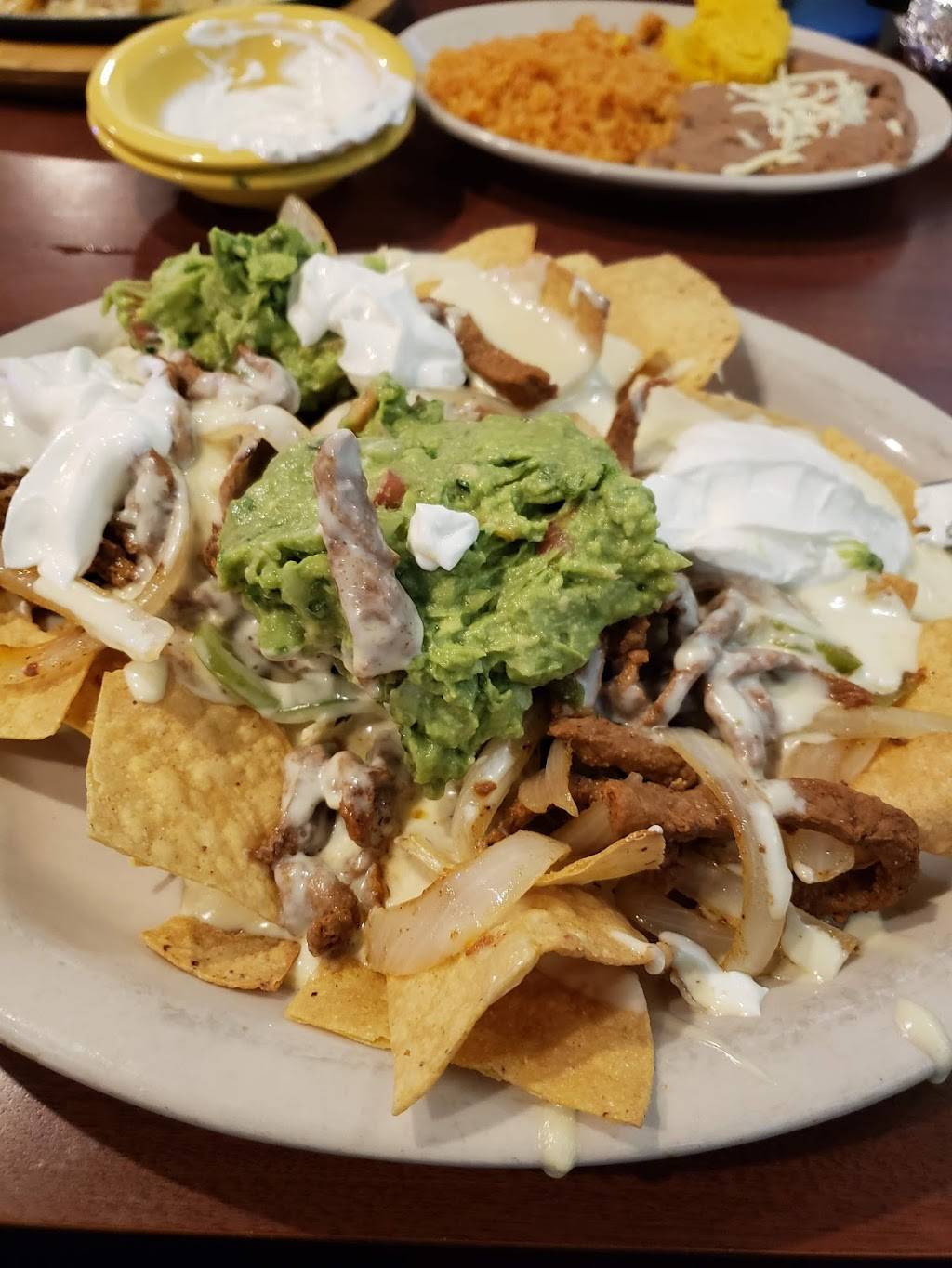 Zapatas Mexican Restaurant | restaurant | 4660 N Illinois St, Fairview Heights, IL 62208, USA | 6182775474 OR +1 618-277-5474