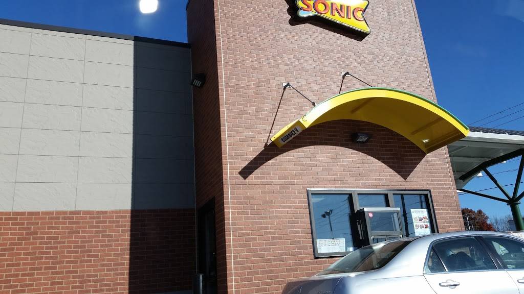 Sonic DriveIn 7112 N Oak Trafficway, Gladstone, MO 64118, USA