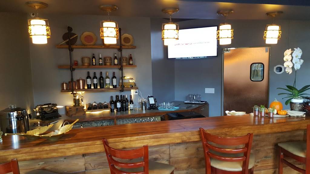 Charm Thai Cuisine | restaurant | 30313 Canwood St Unit 34-35, Agoura Hills, CA 91301, USA | 8186996716 OR +1 818-699-6716
