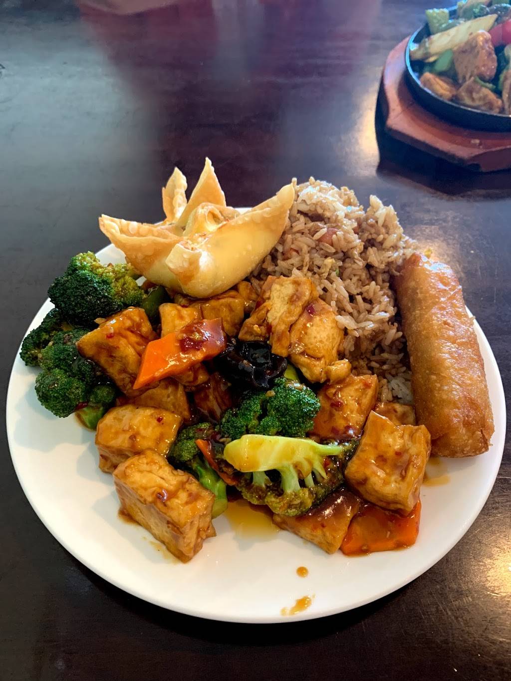 Mr. Huis | restaurant | 3255 Cornhusker Hwy, Lincoln, NE 68504, USA | 4024650007 OR +1 402-465-0007
