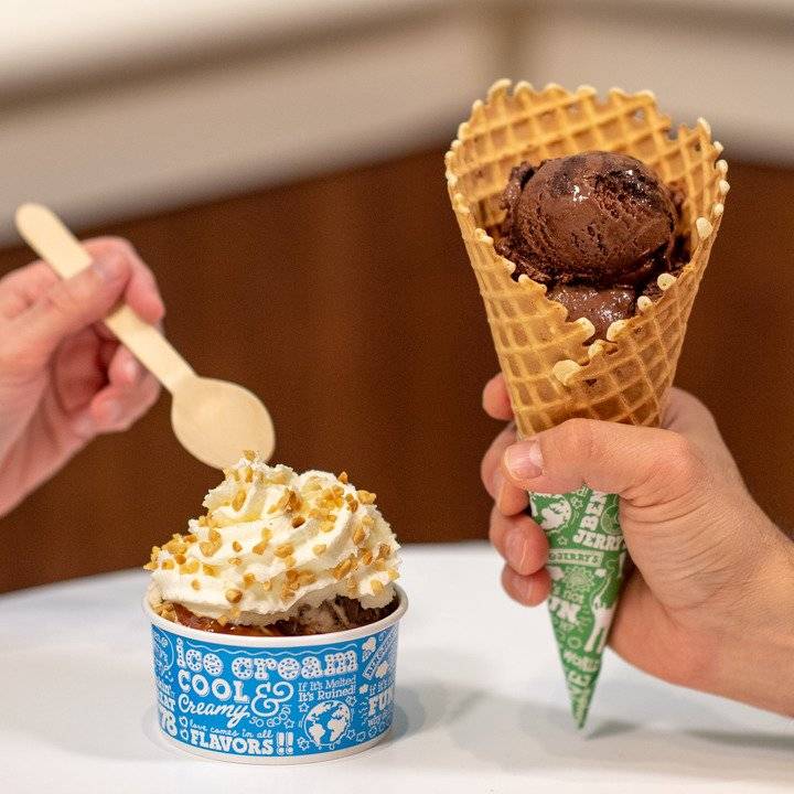 Ben & Jerrys | bakery | 600 E Grand Ave, Chicago, IL 60611, USA | 3128360992 OR +1 312-836-0992