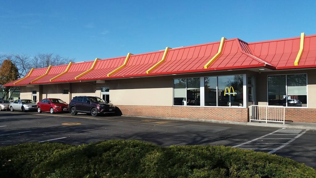 McDonald's | 431 W Main St, Xenia, OH 45385, USA