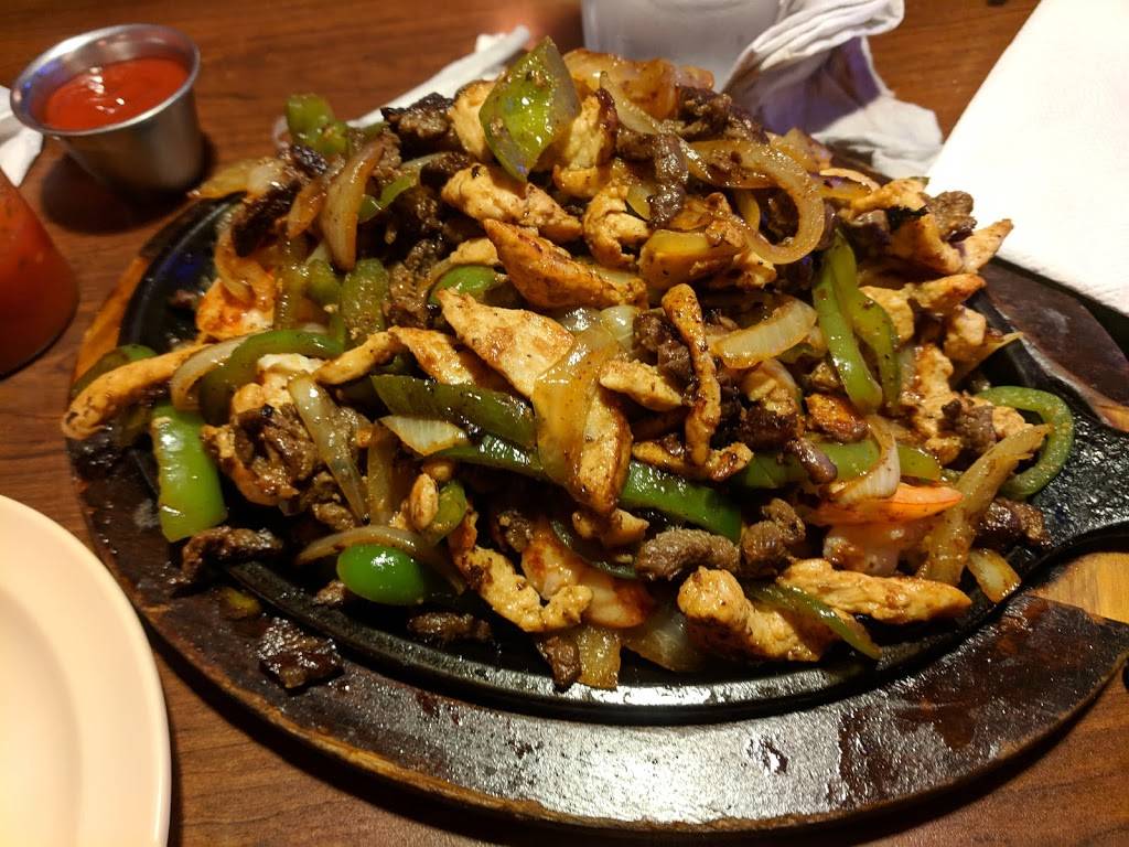 La Terraza | restaurant | 516 N Berkeley Blvd, Goldsboro, NC 27534, USA | 9199888006 OR +1 919-988-8006