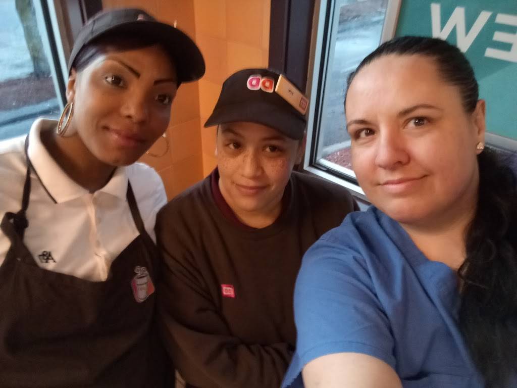 Dunkin | bakery | 61 S Union St, Lawrence, MA 01843, USA | 9789758805 OR +1 978-975-8805
