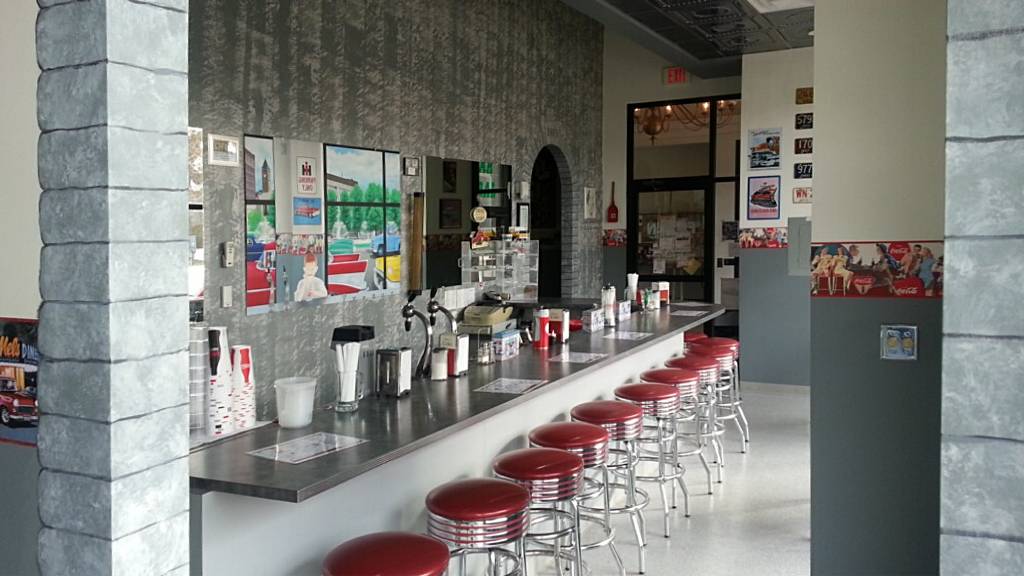 The Fountain On Main | restaurant | 14 E Main St, Springfield, OH 45502, USA | 9373270078 OR +1 937-327-0078