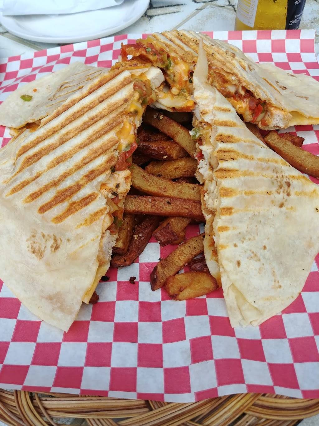 Annies sur le lac | restaurant | 76 Rue Sainte-Anne, Sainte-Anne-de-Bellevue, QC H9X 1L8, Canada | 5144570599 OR +1 514-457-0599