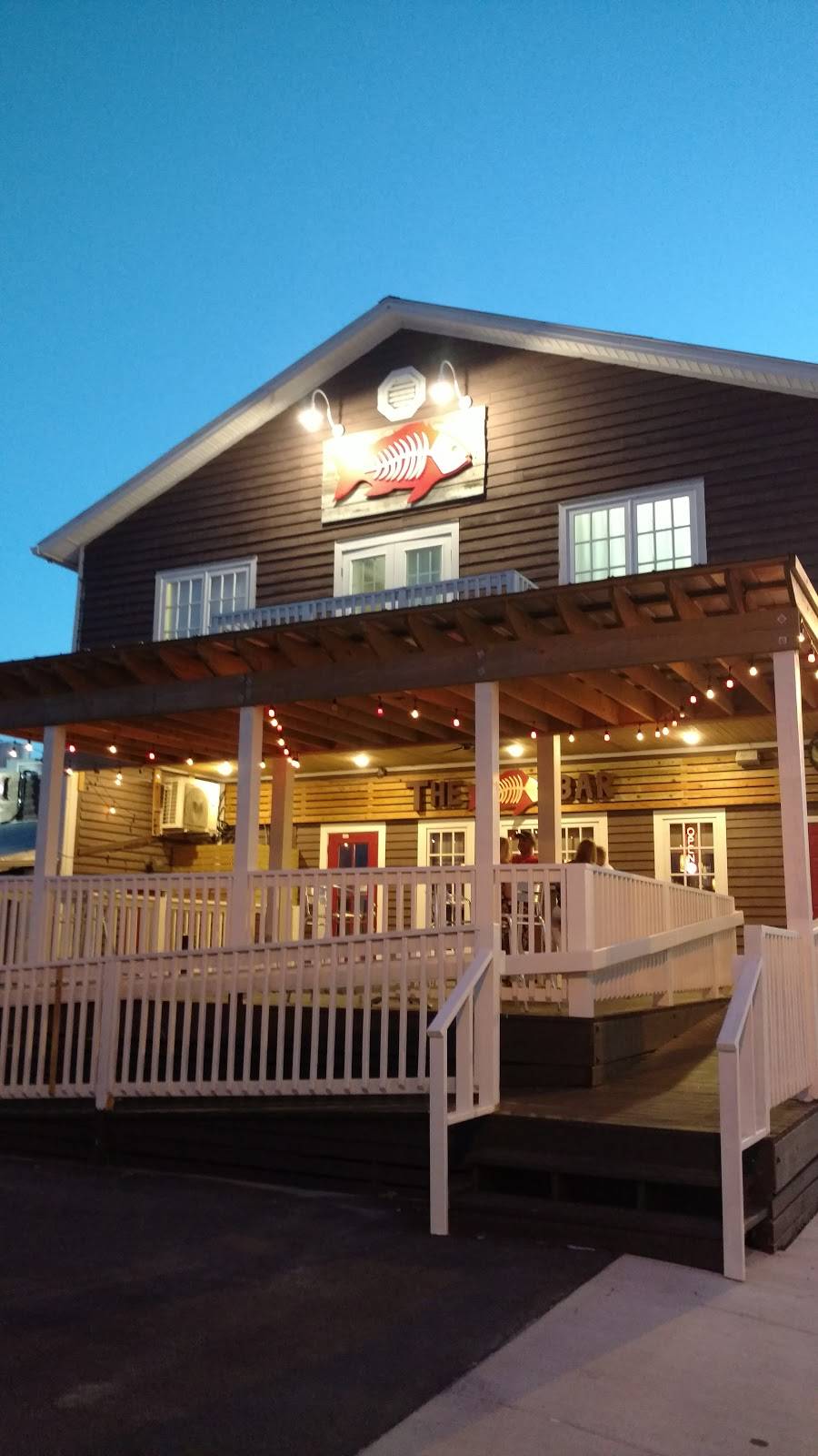 RedFish Grill & Bar | restaurant | 711 Evans St, Morehead City, NC 28557, USA | 2526488269 OR +1 252-648-8269